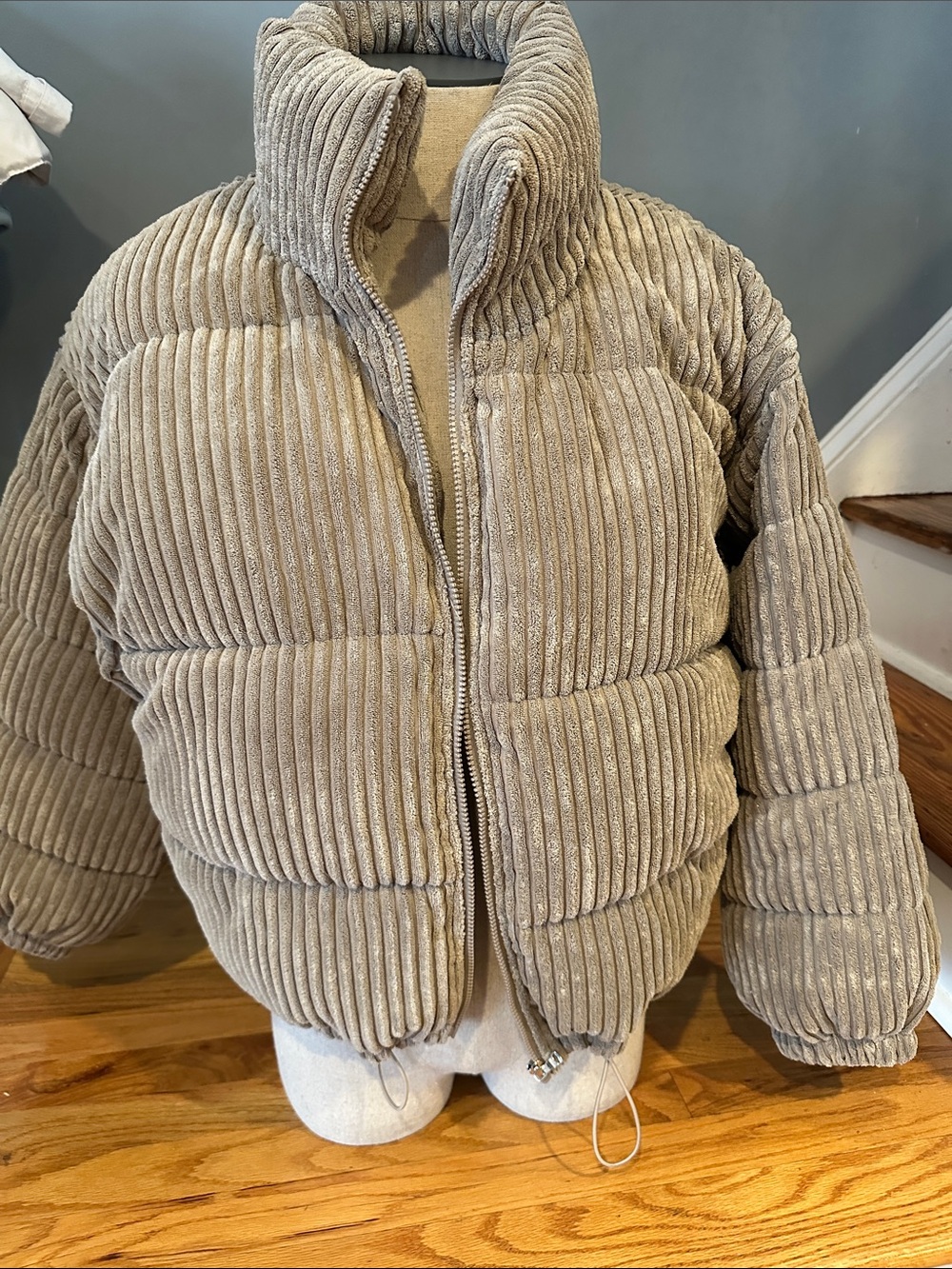 VIGOSS Plush Corduroy Puffer Jacket in Taupe